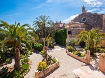 Hotel Casa Mona - Bed and Breakfast in llubi, Mallorca