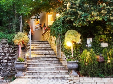 Anerada Inn - Bed and Breakfast & self-catering in Megalo Chorio, Central Greece