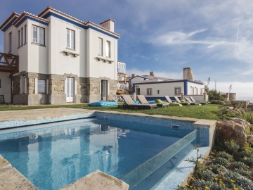 Chalet o Amorzinho - Hotel & Self-Catering in Azenhas do Mar, Lisbon Region