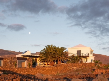 Villa by the Sea - Holiday home villa in Mala, Canary Islands