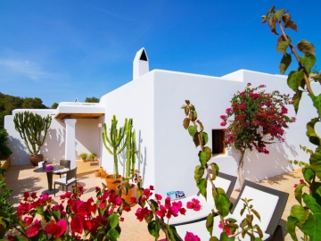 Can Curreu - Luxury Hotel in Santa Eulàlia, Ibiza