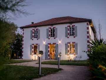 Hotel Lodge La Petite Couronne - Hotel & Self-Catering in Saint Cricq Chalosse, Nouvelle Aquitaine