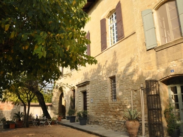 Demeure Monte-Arena - Bed and Breakfast in Uzès, Occitanie